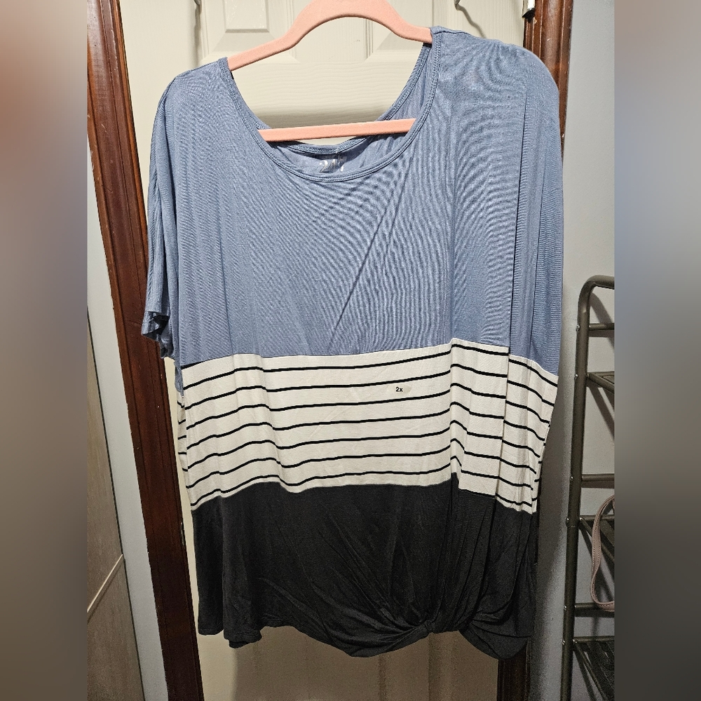 Maurices Blue and Black Striped Women's Top Size 2x